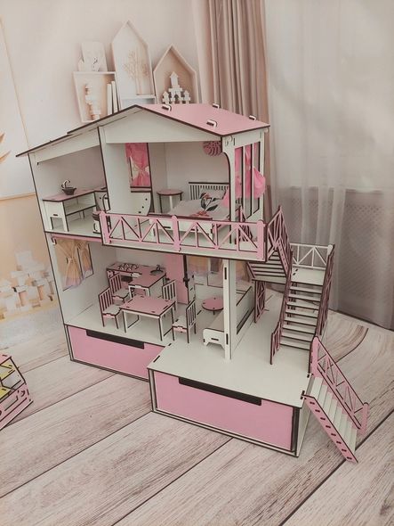 Деревянный самосборный игрушечный домик розовый для кукол с ящиками, комплектом мебели и лестницей