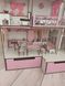 Дерев'яний самозбірний іграшковий будиночок рожевий для ляльок з ящиками, комплектом меблів та сходами