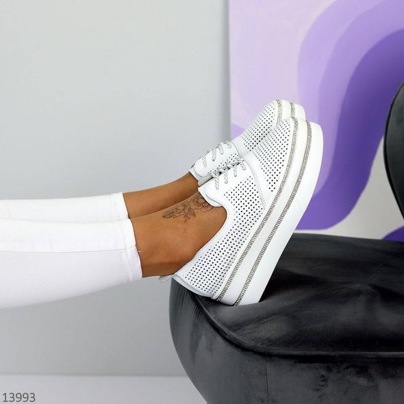 Модні жіночі кросівки з натуральної шкіри, білого кольору, 37-41 р.