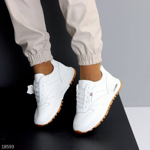 Модні жіночі кросівки з натуральної шкіри, білого кольору, 38-41 р.